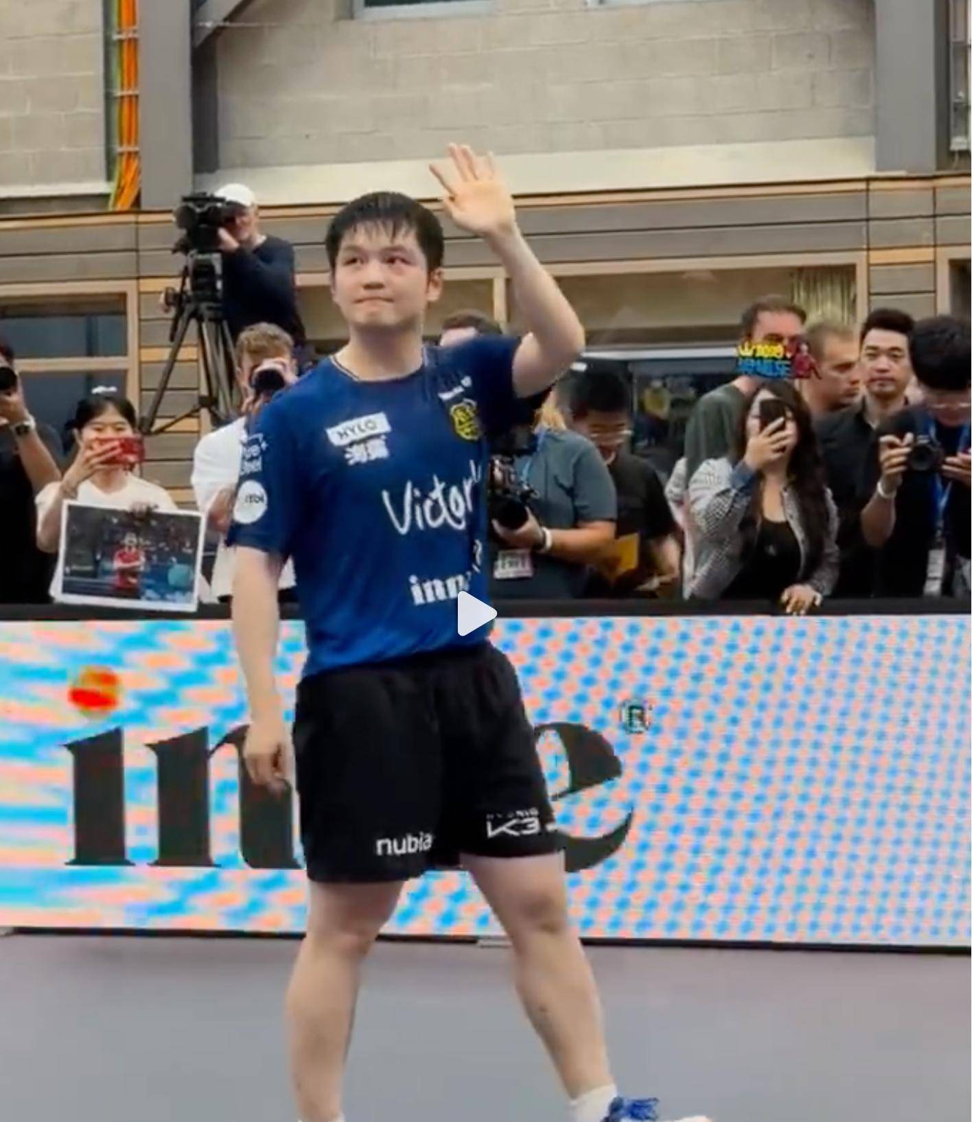 隆重的告别 隆重的告别